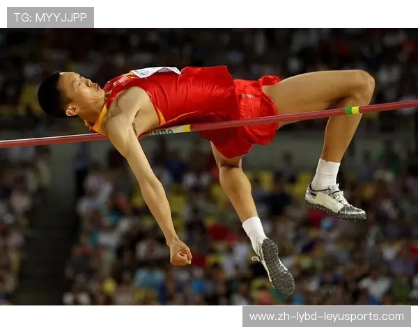 跳高运动中的力学密码与极限突破